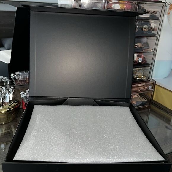 MAX+min The Brooklyn Leather Shoulder Bag Olive - Picture 7 of 17